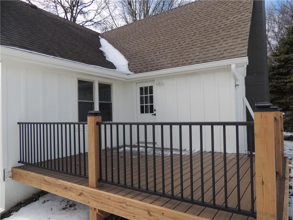 205 NE Hearnes Avenue — photo 31