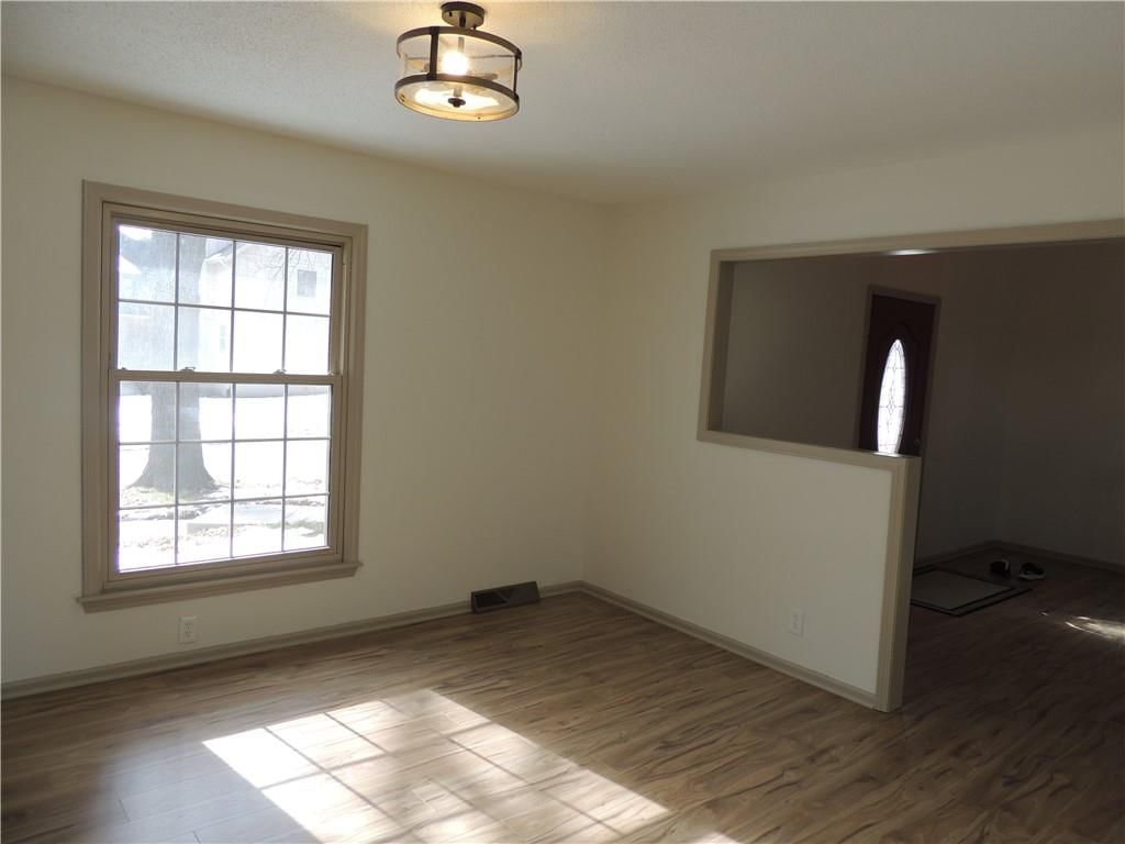 205 NE Hearnes Avenue — photo 8