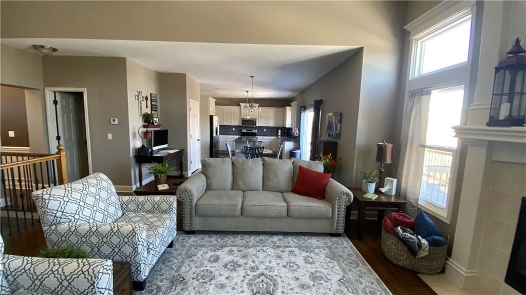 2637 SW Carlton Drive — photo 8