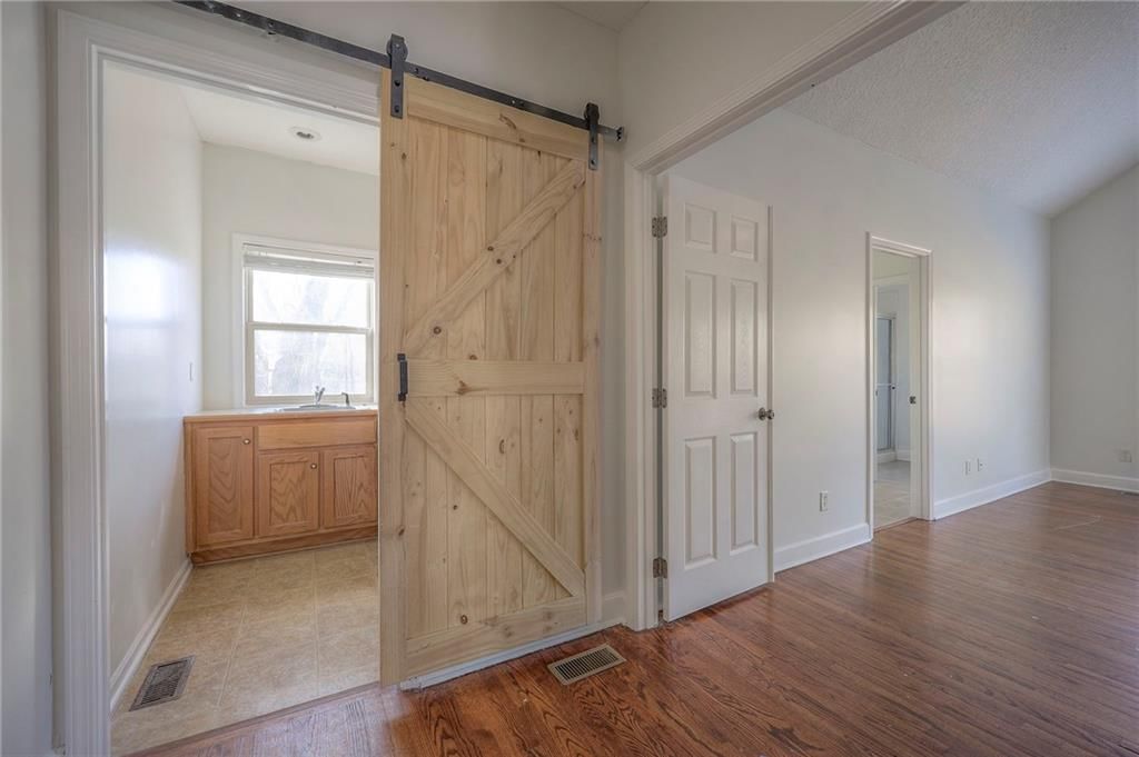 2150 E Red Bridge Road — photo 17