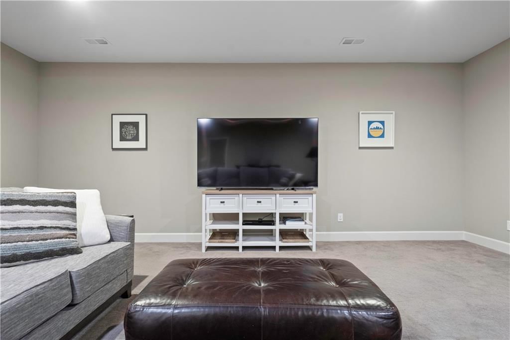 16625 S Loiret Street — photo 46