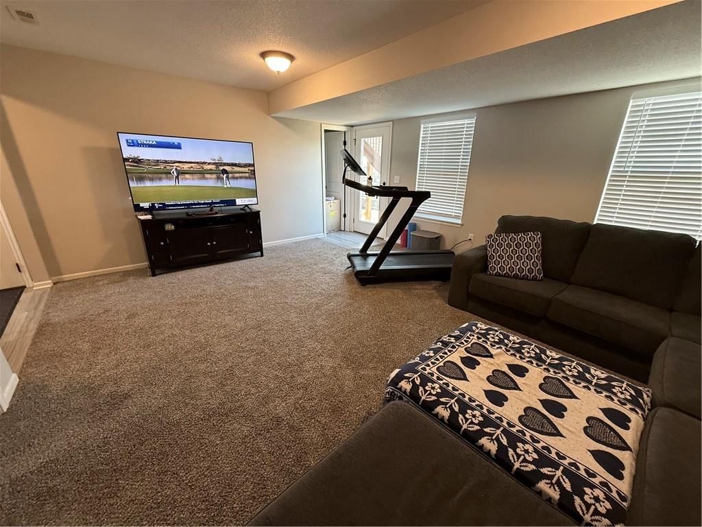 832 N Hickory Drive — photo 15