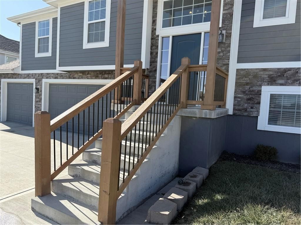 832 N Hickory Drive — photo 23