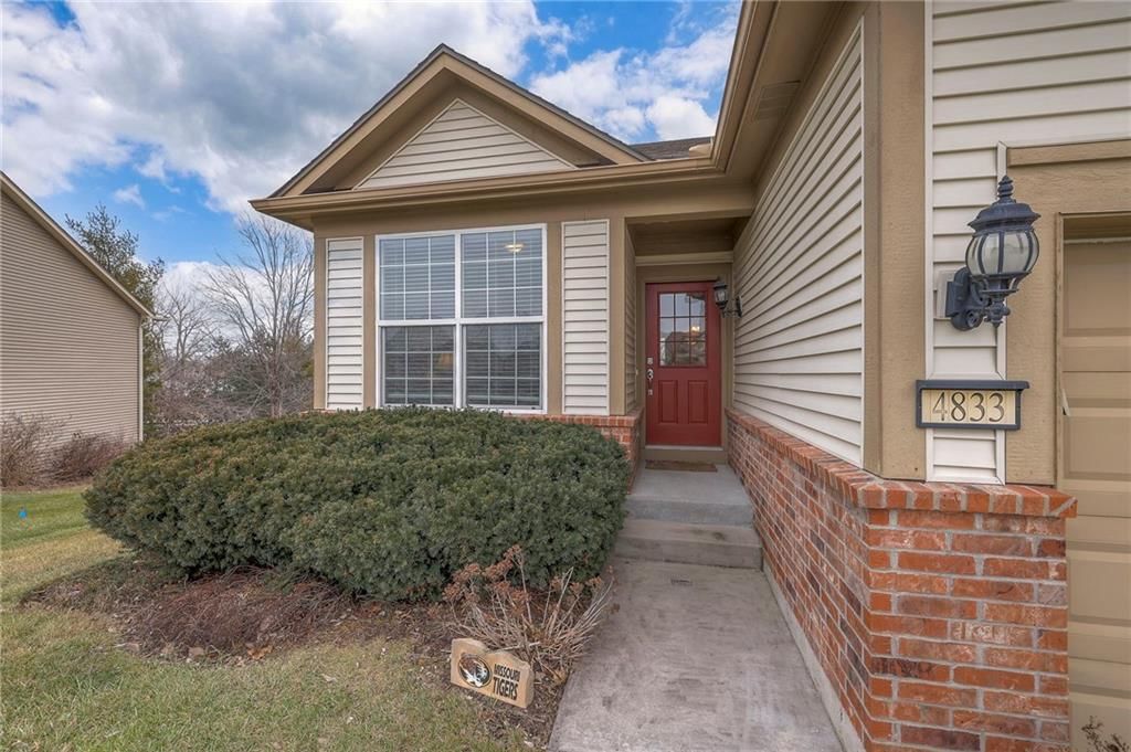 4833 SW Davis Drive — photo 3