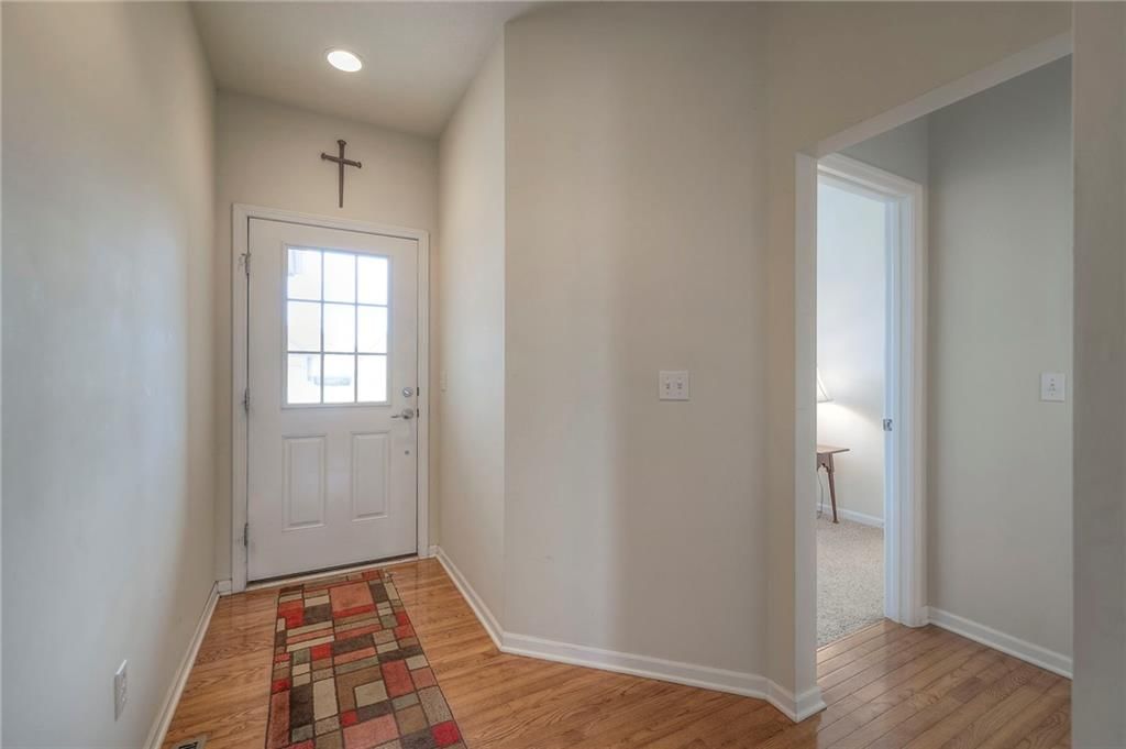 4833 SW Davis Drive — photo 4