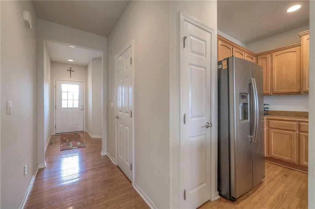 4833 SW Davis Drive — photo 5