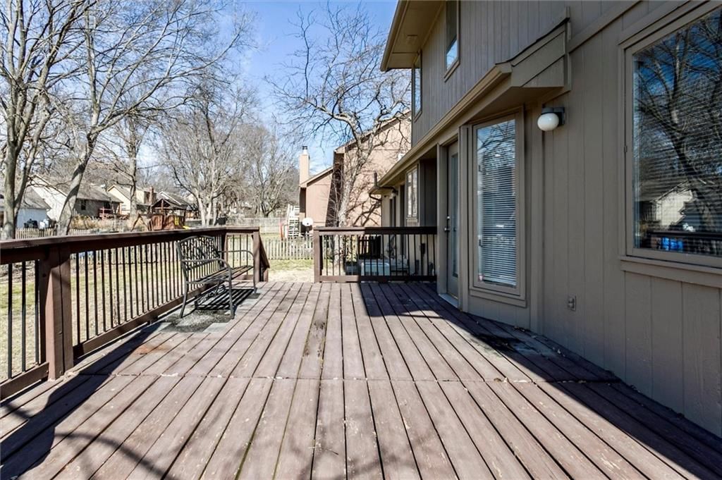 410 NE Adams Drive — photo 26