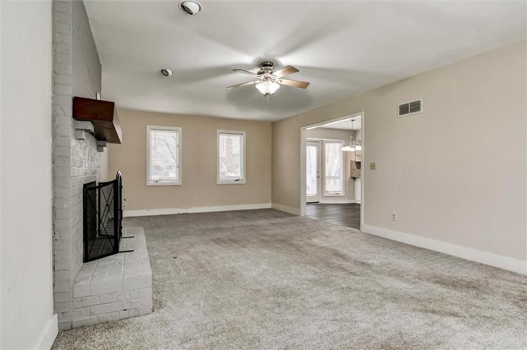 410 NE Adams Drive — photo 6