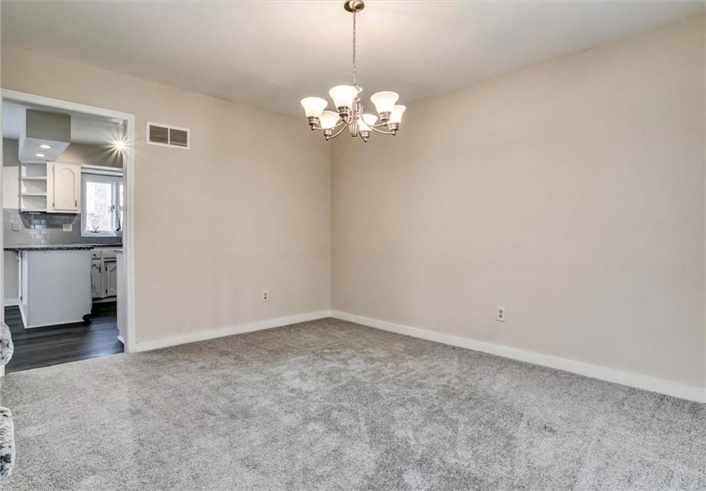 410 NE Adams Drive — photo 8
