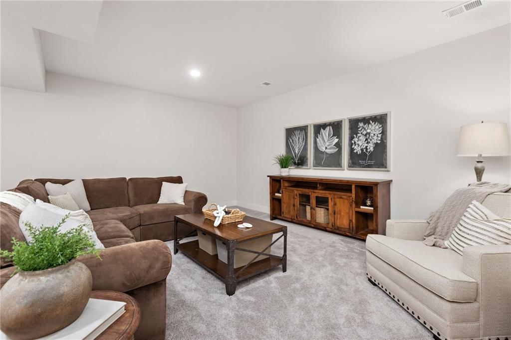 20251 Barker Street — photo 30