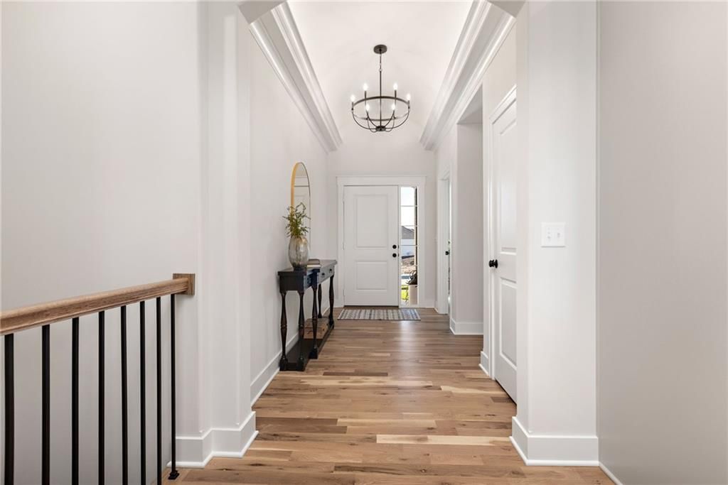20251 Barker Street — photo 4