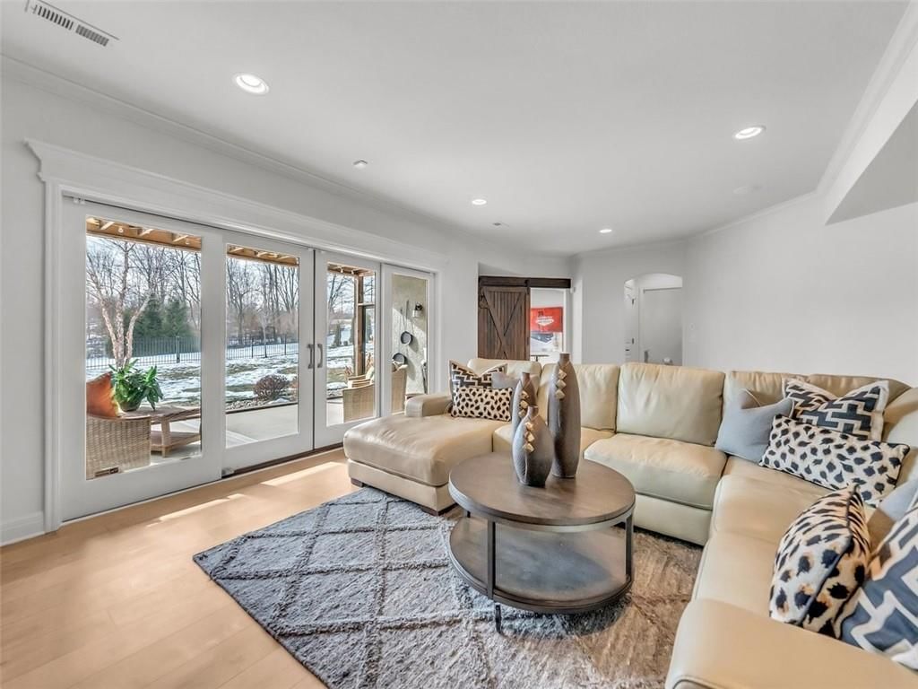 7901 N Shoal Creek Valley Drive — photo 21