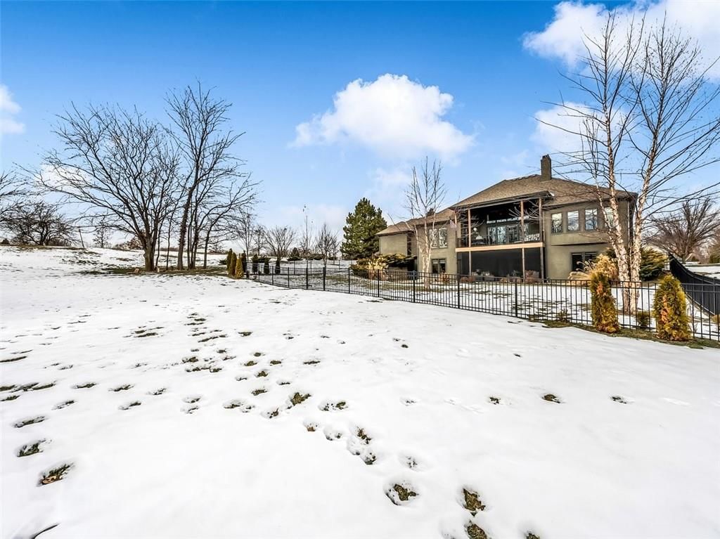 7901 N Shoal Creek Valley Drive — photo 30