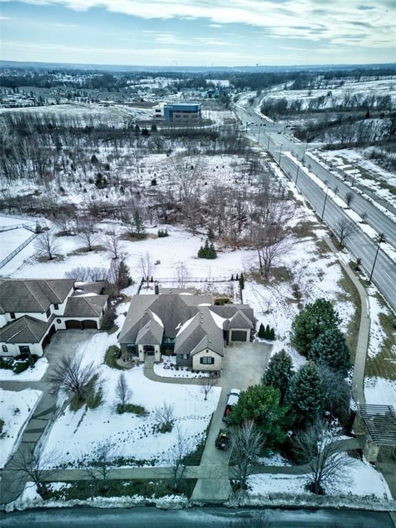 7901 N Shoal Creek Valley Drive — photo 33