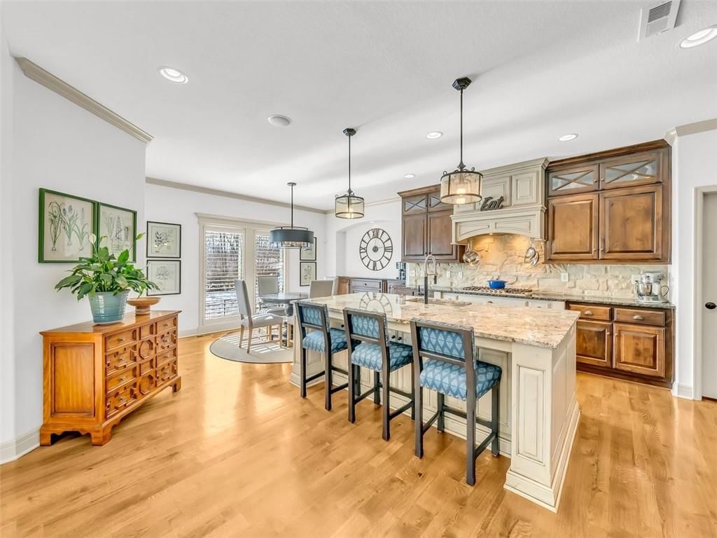7901 N Shoal Creek Valley Drive — photo 10