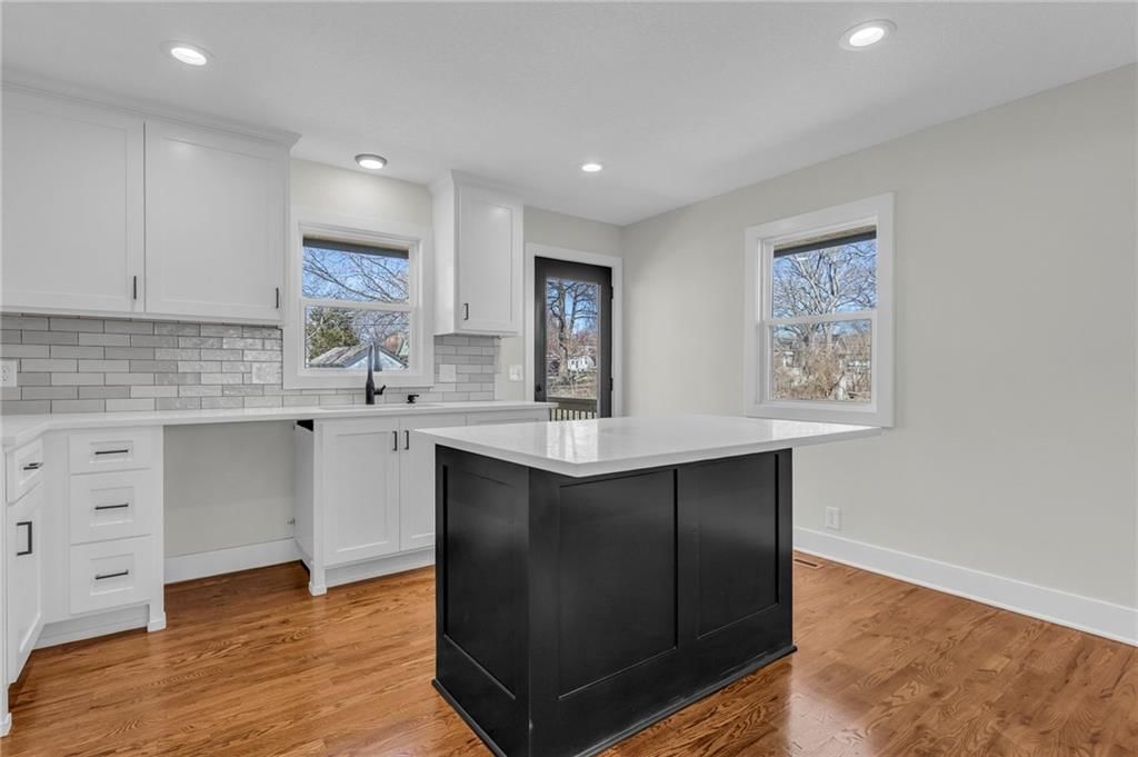 2904 N 154th Terrace — photo 11