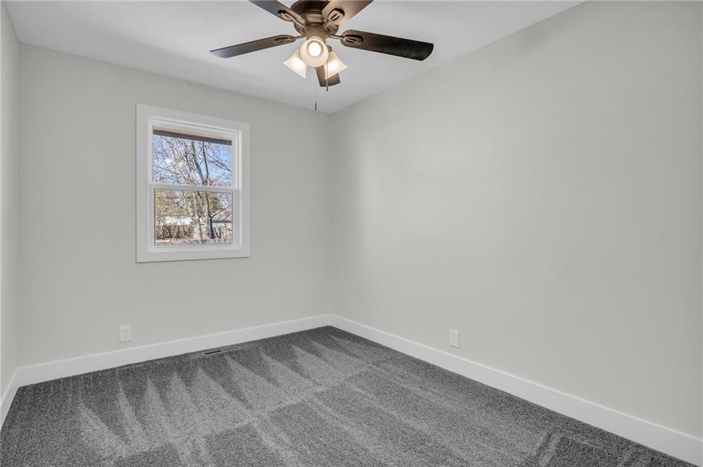 2904 N 154th Terrace — photo 17