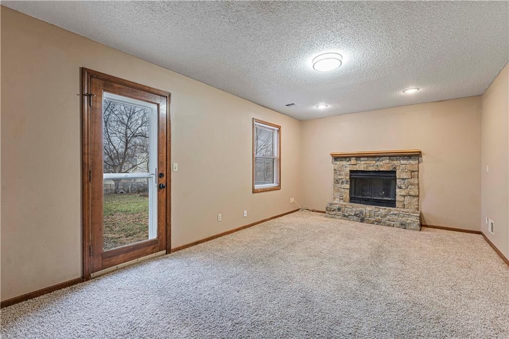 6824 WILLIS Drive — photo 11