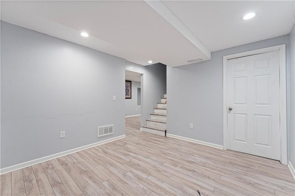 6824 WILLIS Drive — photo 30