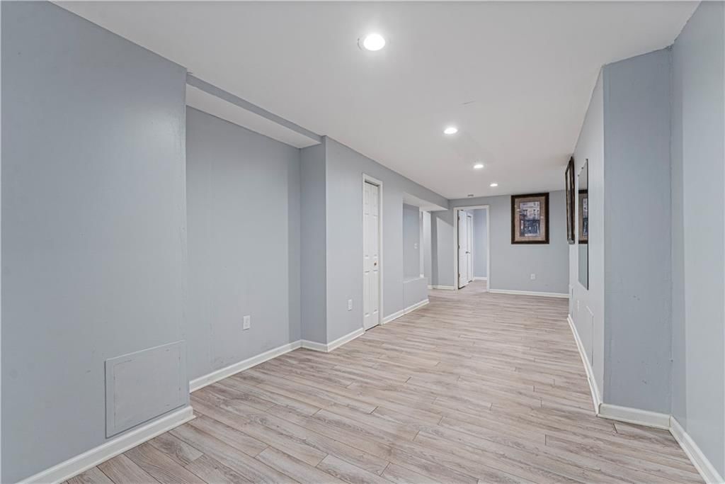 6824 WILLIS Drive — photo 33