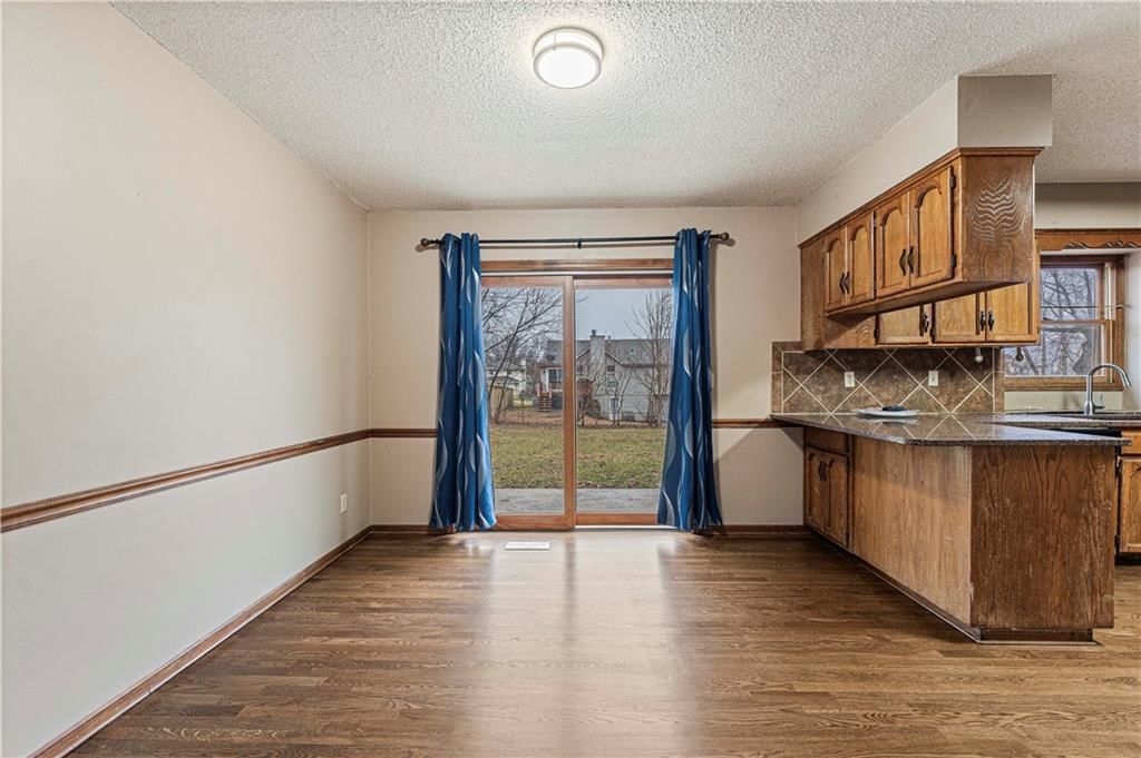 6824 WILLIS Drive — photo 8