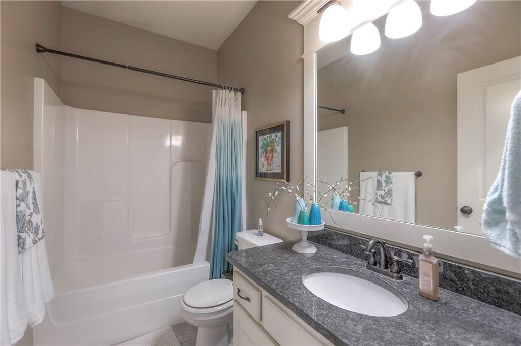 1004 SE Crimson Court — photo 27