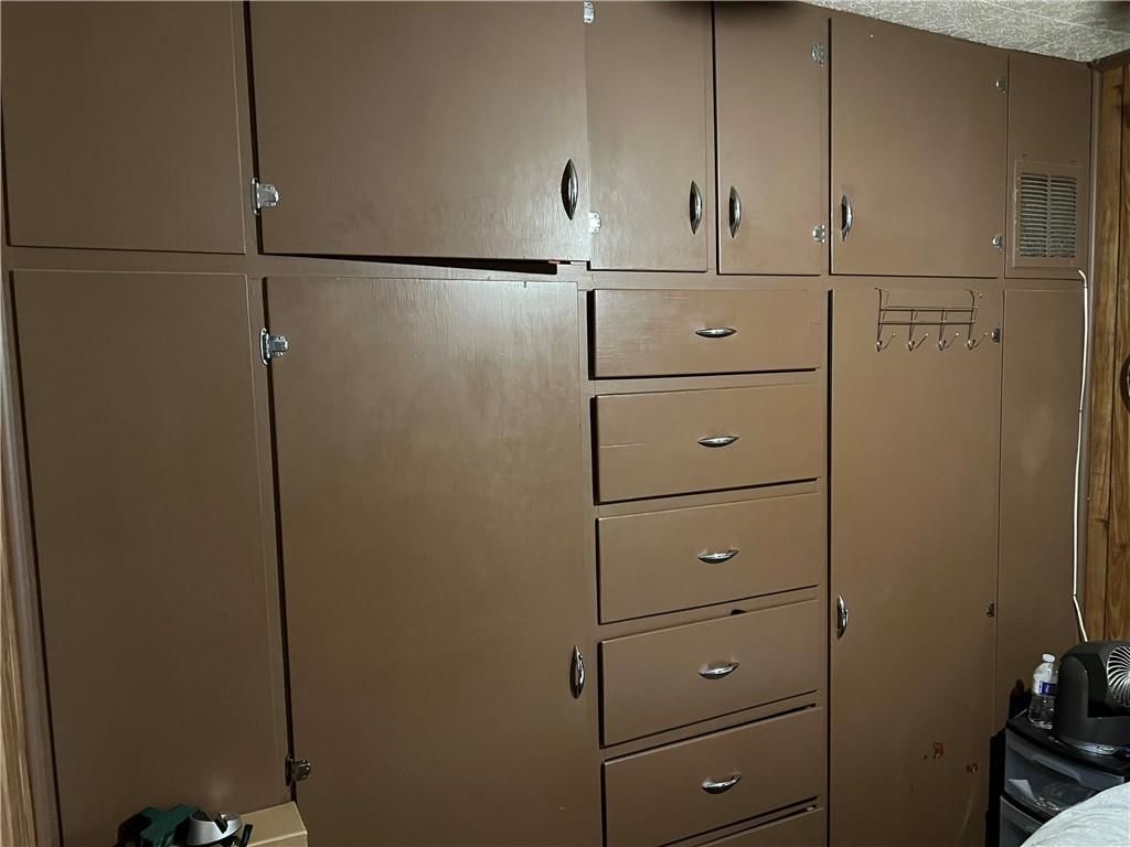 222 S Newton Street — photo 12