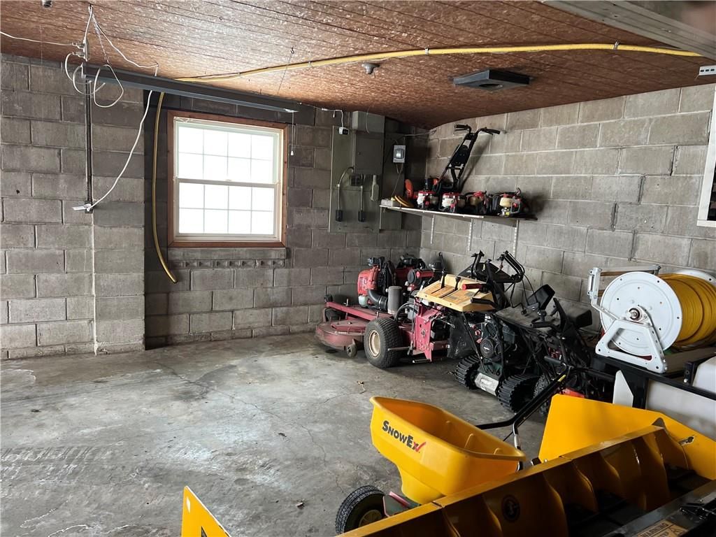 222 S Newton Street — photo 15