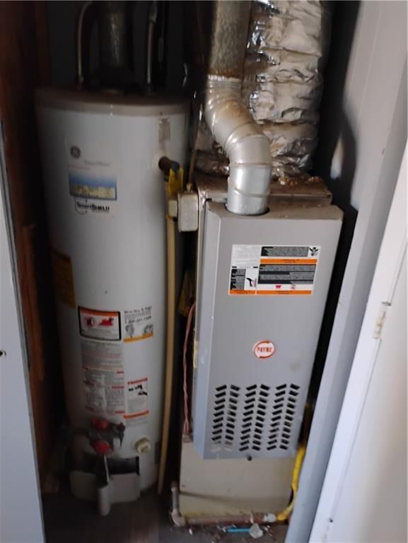 122 W Perry Street — photo 24