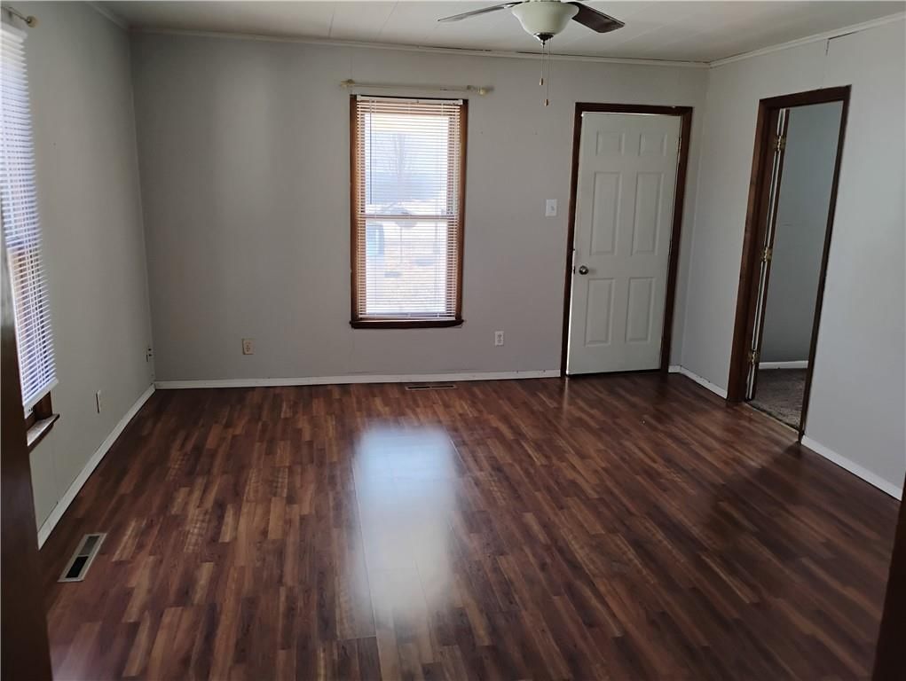 122 W Perry Street — photo 8