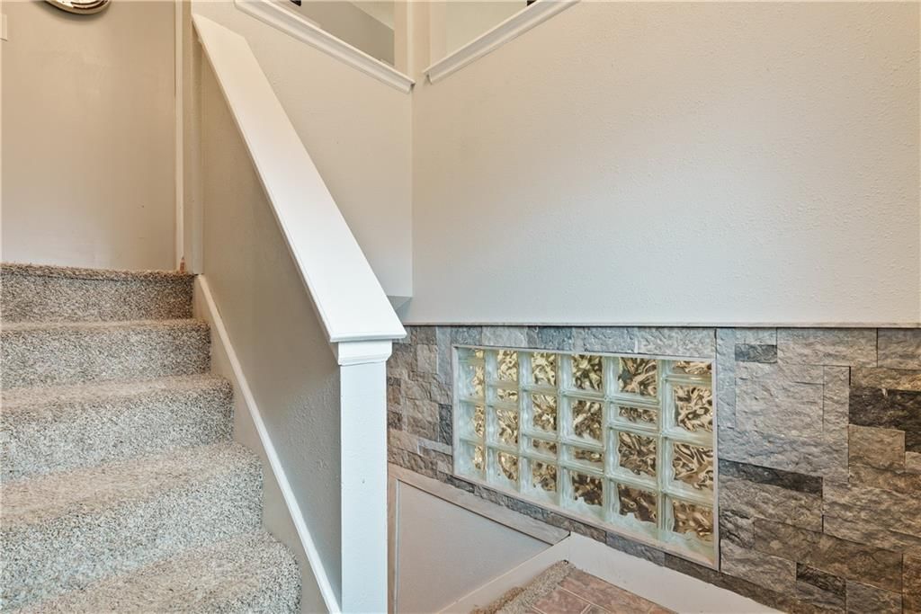 2520 S Whitney Avenue — photo 18