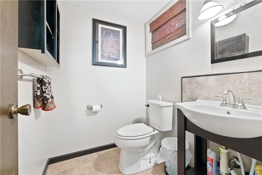 2520 S Whitney Avenue — photo 23