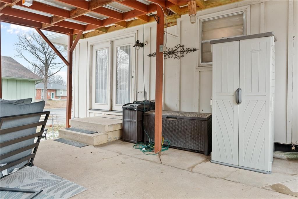 2520 S Whitney Avenue — photo 28