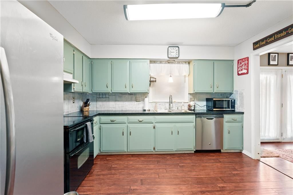 2520 S Whitney Avenue — photo 10