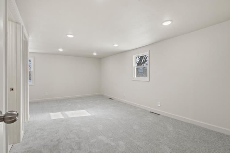 4029 Ruby Avenue — photo 8