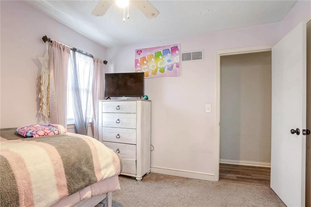 504 W King Street — photo 13