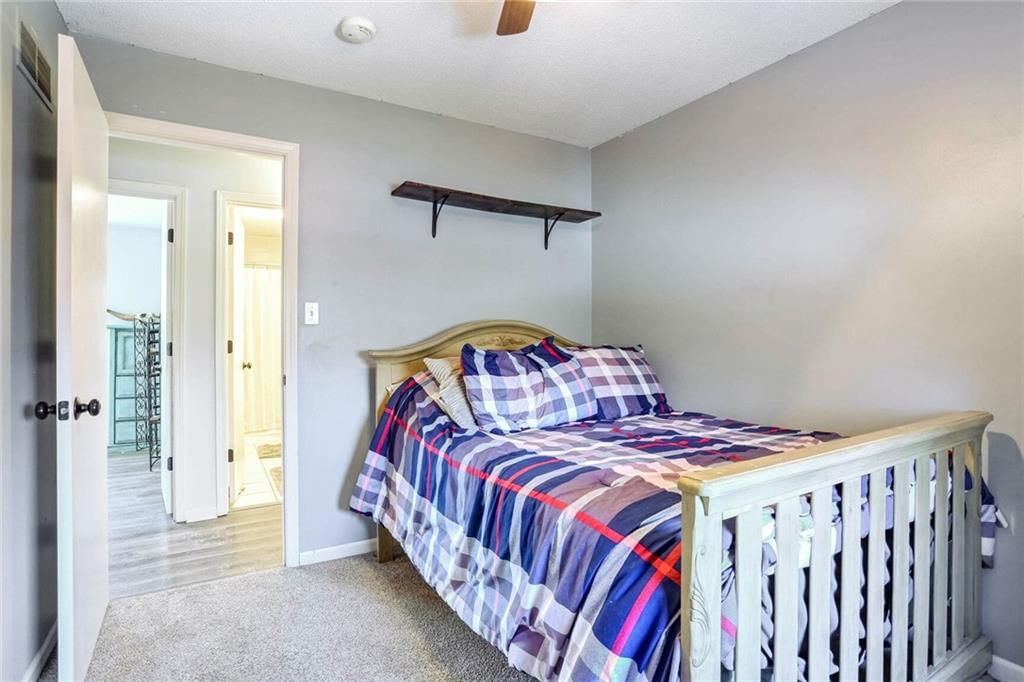 504 W King Street — photo 15