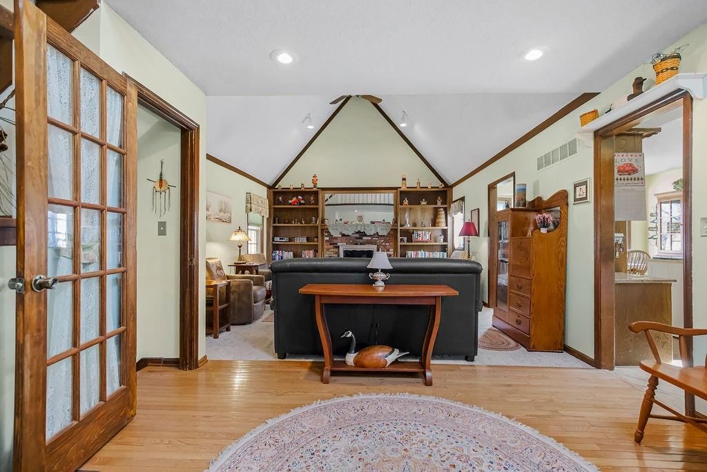 1600 E Frontier Lane — photo 4