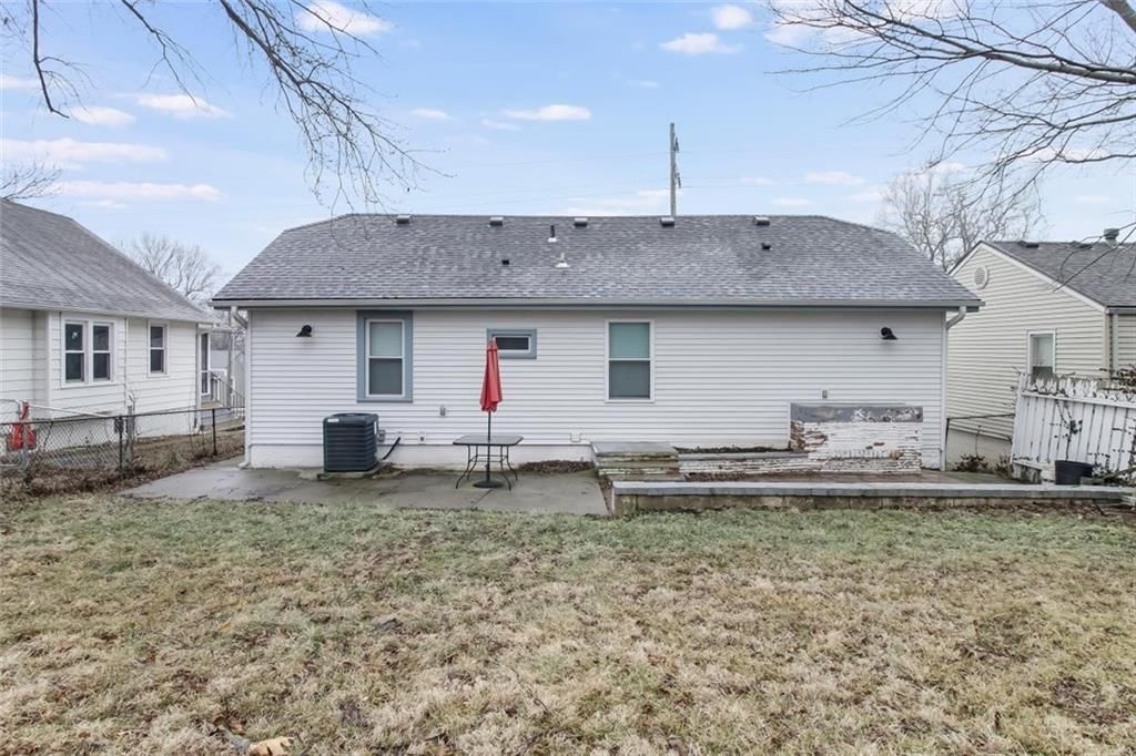 520 E Walnut Street — photo 18