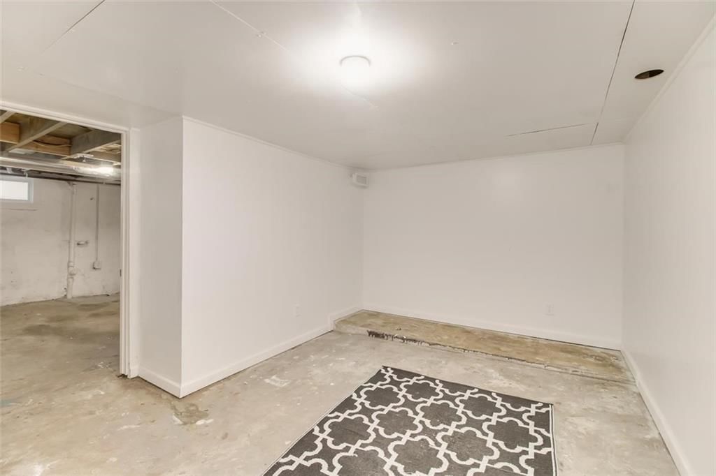 520 E Walnut Street — photo 20