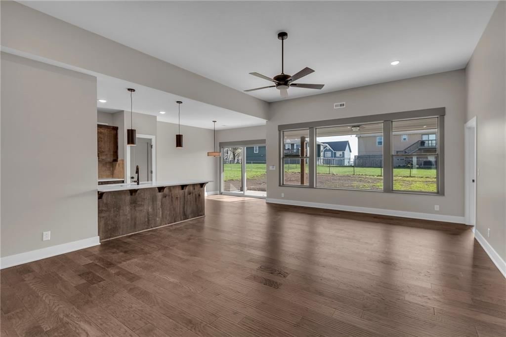 812 Timberline Drive — photo 3