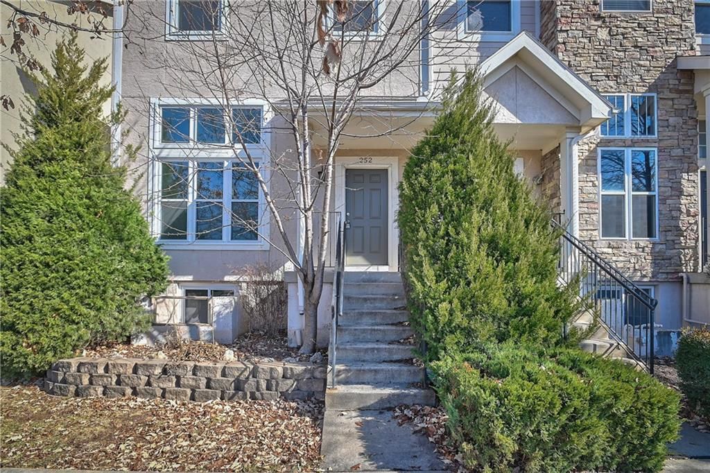 252 N Hedge Lane — photo 3
