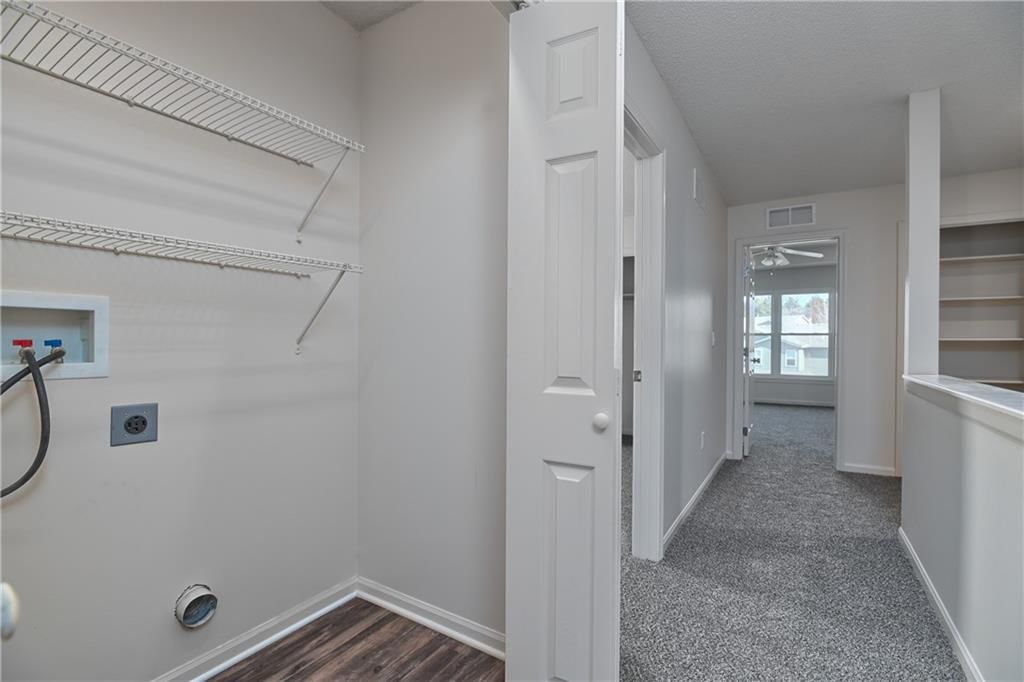 252 N Hedge Lane — photo 30