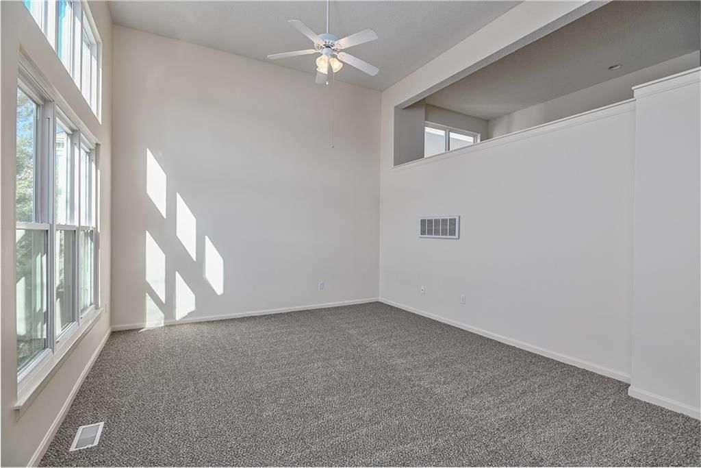252 N Hedge Lane — photo 4