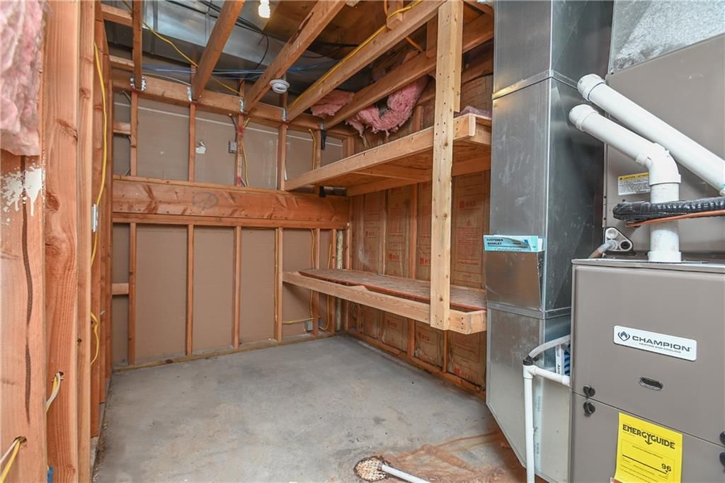 252 N Hedge Lane — photo 35