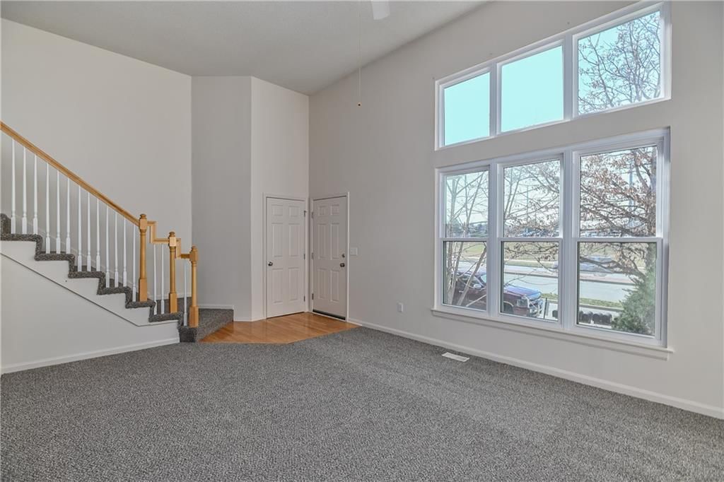 252 N Hedge Lane — photo 7