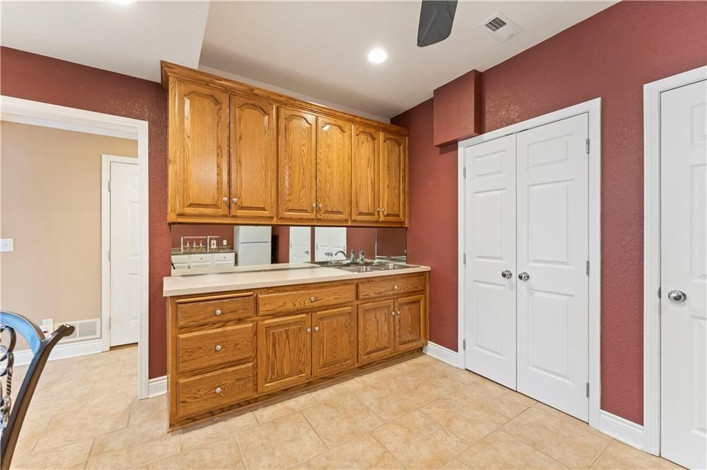 12612 Pelhamdale Road — photo 38