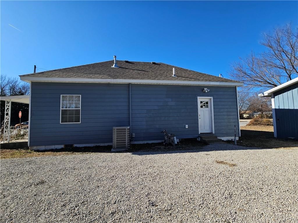 2531 Morton Avenue — photo 16