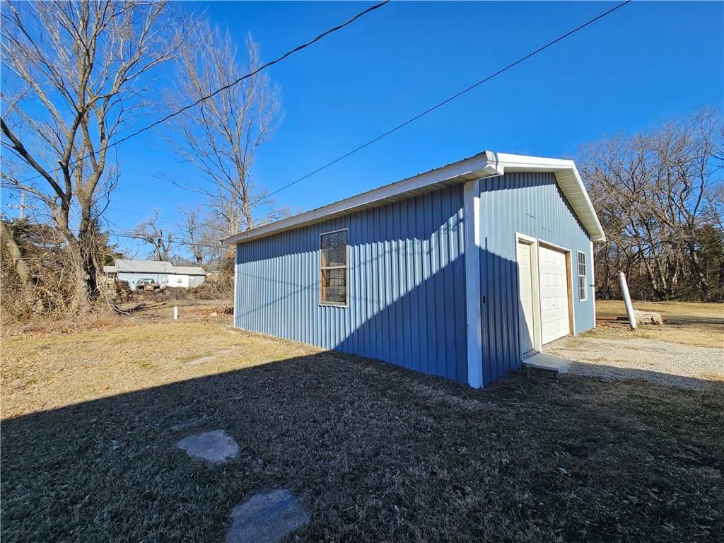 2531 Morton Avenue — photo 17