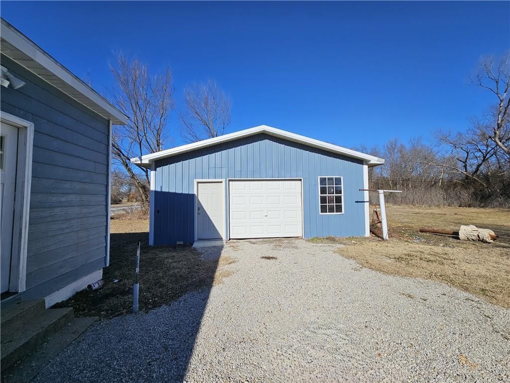 2531 Morton Avenue — photo 23